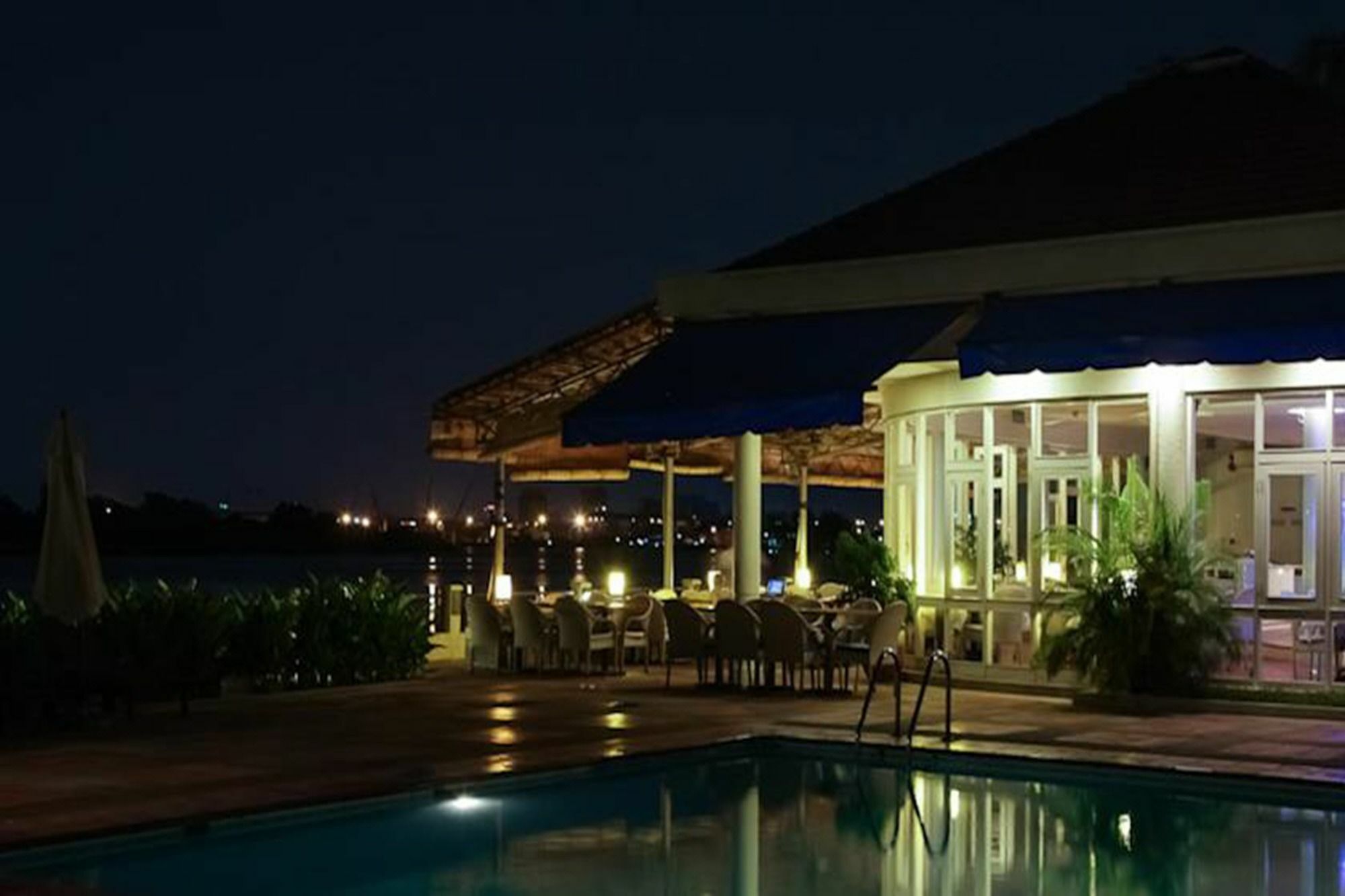 ริเวอร์ไซด์ เซอร์วิส อพาร์ตเมนท์ Aparthotel โฮจิมินห์ซิตี้ ภายนอก รูปภาพ